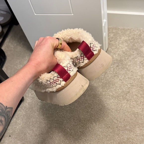 UGG Tan and Red Plush Slippers - Picture 4 of 6